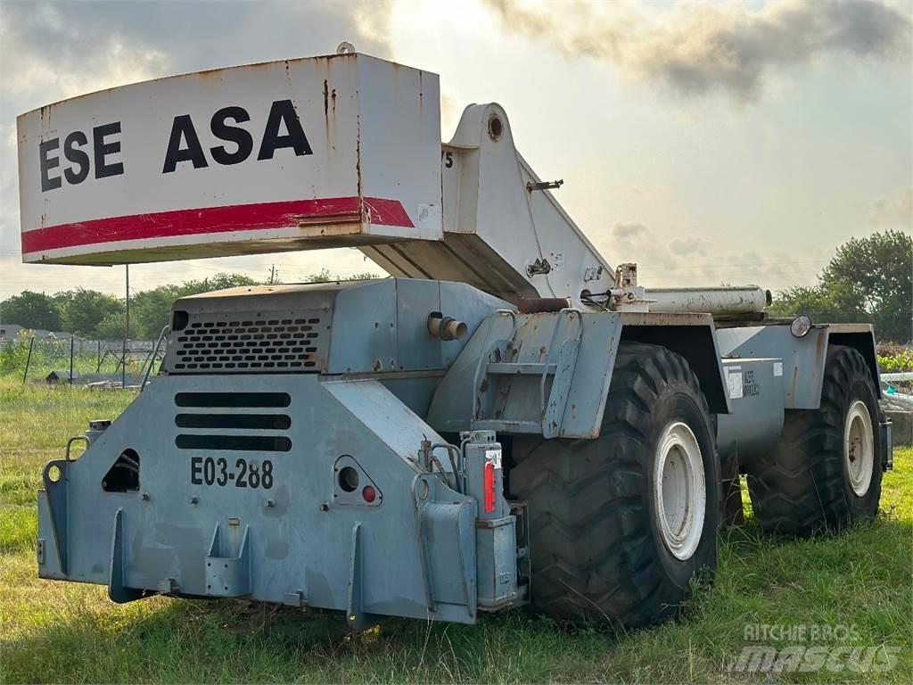 Terex RT 775 Røff terreng kraner