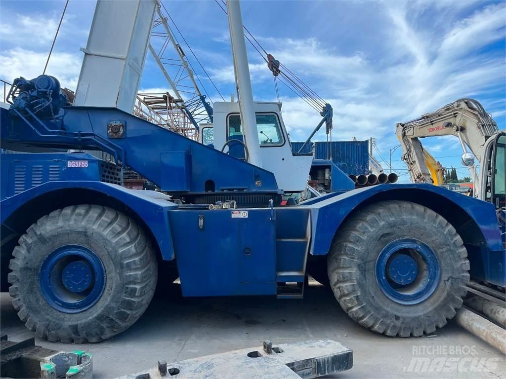 Grove RT65S Røff terreng kraner