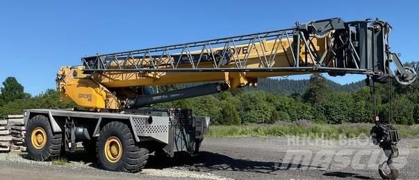 Grove RT9130E Røff terreng kraner