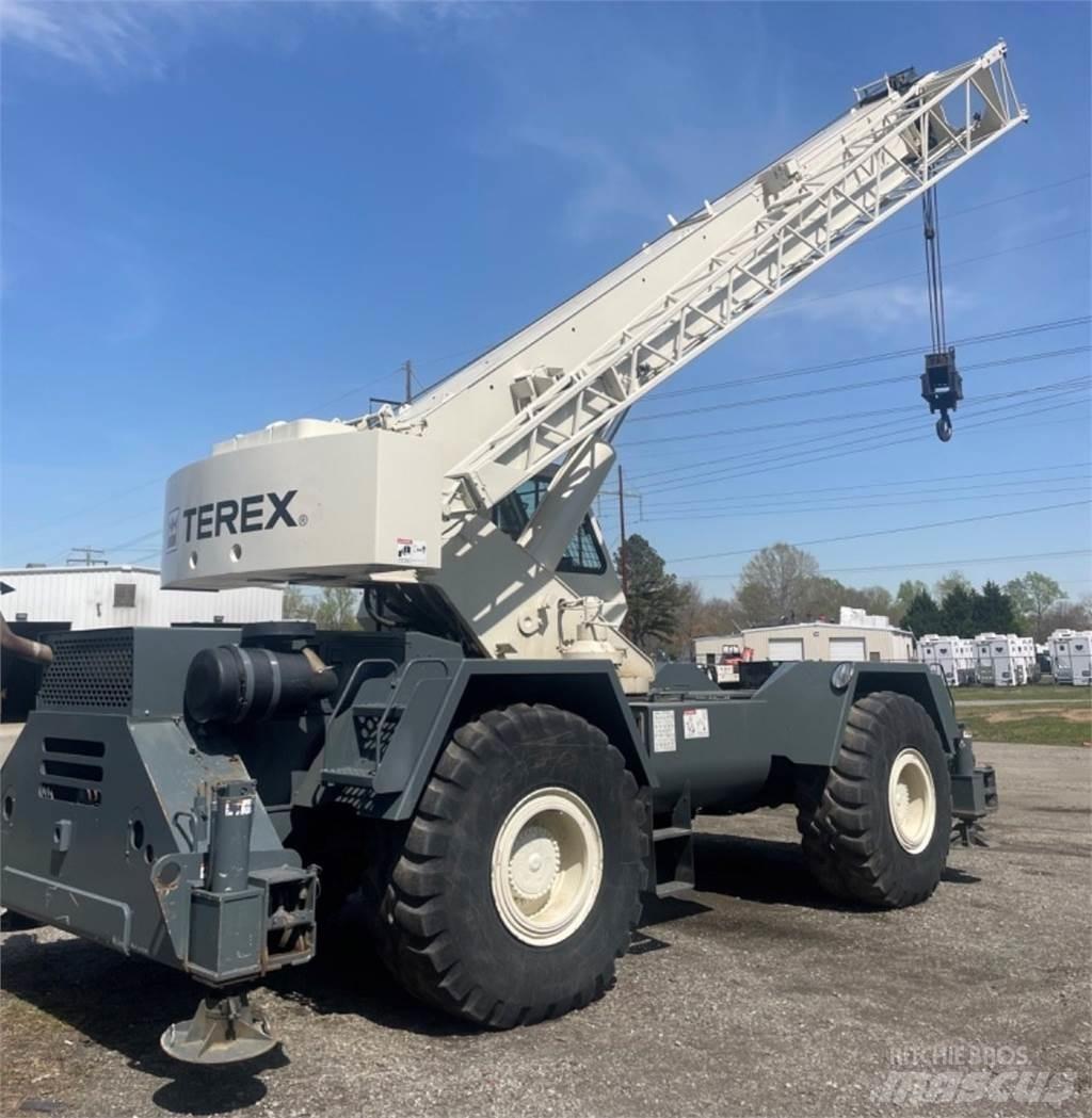Terex RT 335 Røff terreng kraner
