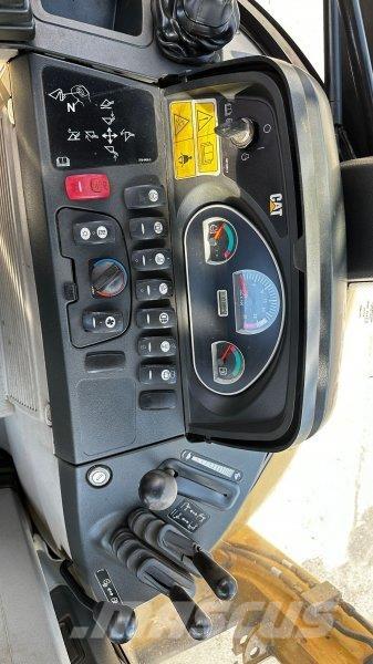 CAT 432 E Traktorgravere