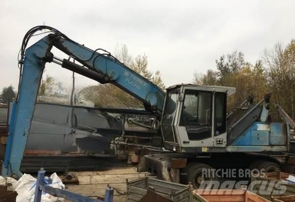 Fuchs MHL 320 Gravemaskiner for avfallshåndtering