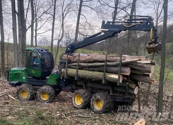 John Deere 1010 E Hogstmaskiner