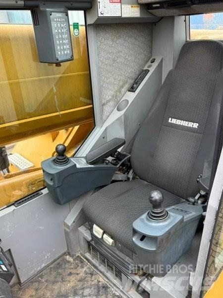 Liebherr 1030-2.1 Kranbil
