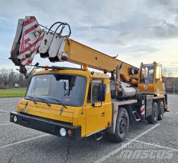 Tatra T815 +AD 28 (ČKD) Kranbil