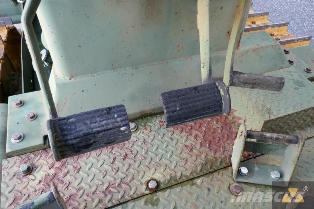 CAT D7G Ex-army Dozere Beltegående