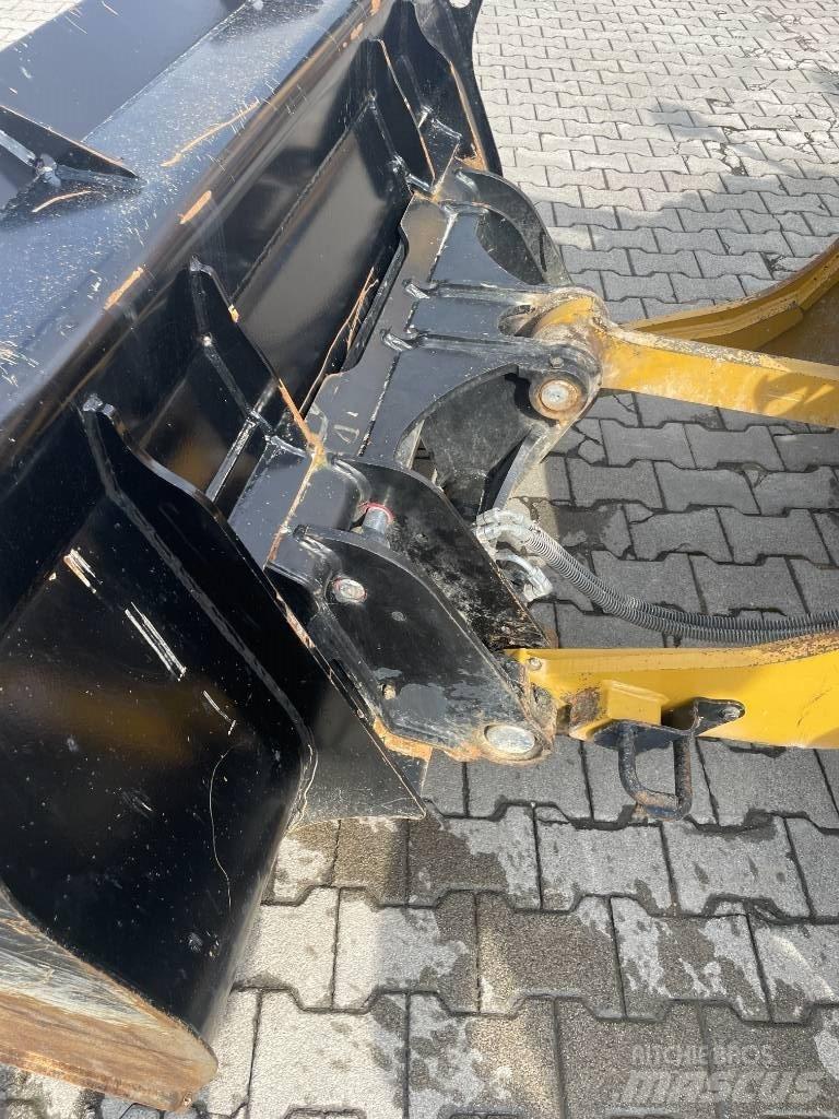 CAT 906 M Hjullastere