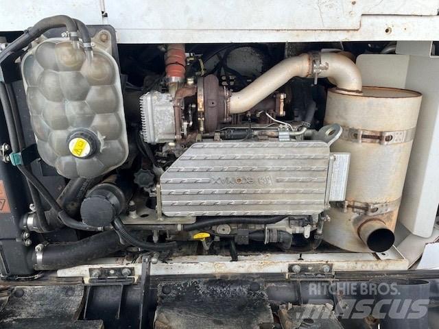 JCB JS145LCD Beltegraver