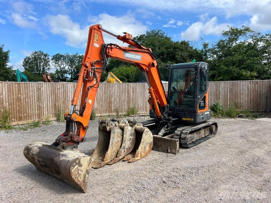 Doosan DX 63-3 Minigravere <7t