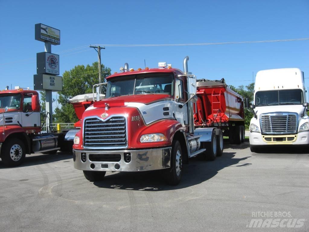 Mack CXN 613 Trekkvogner