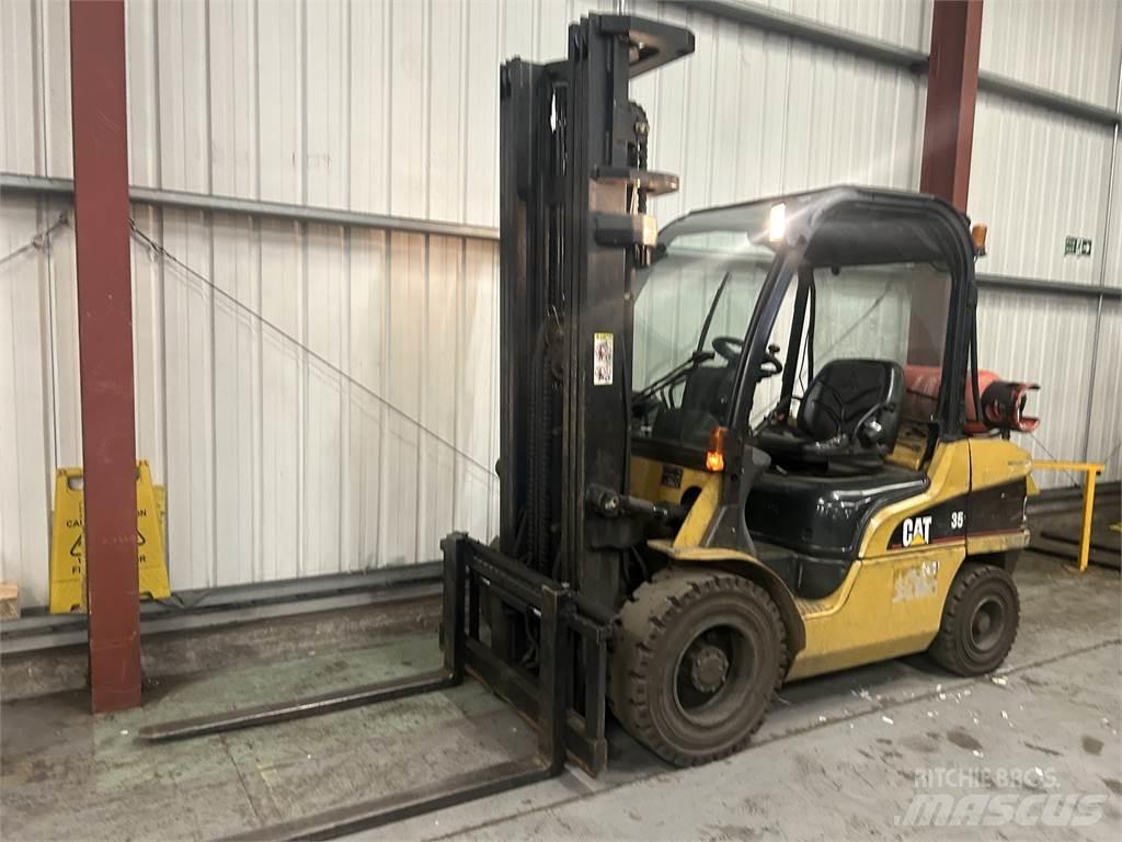 CAT GP35N Propan trucker