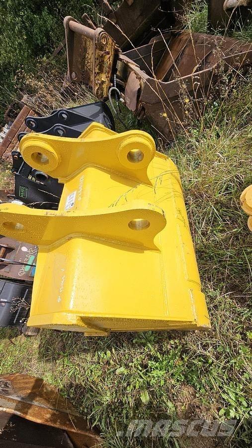Komatsu PC200 Skuffer