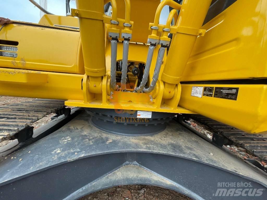Komatsu PC 220 Beltegraver
