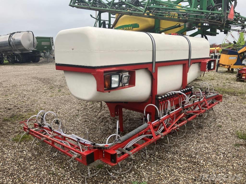  Agrovo 3000 liter 3-punktmonterte Sprøyter