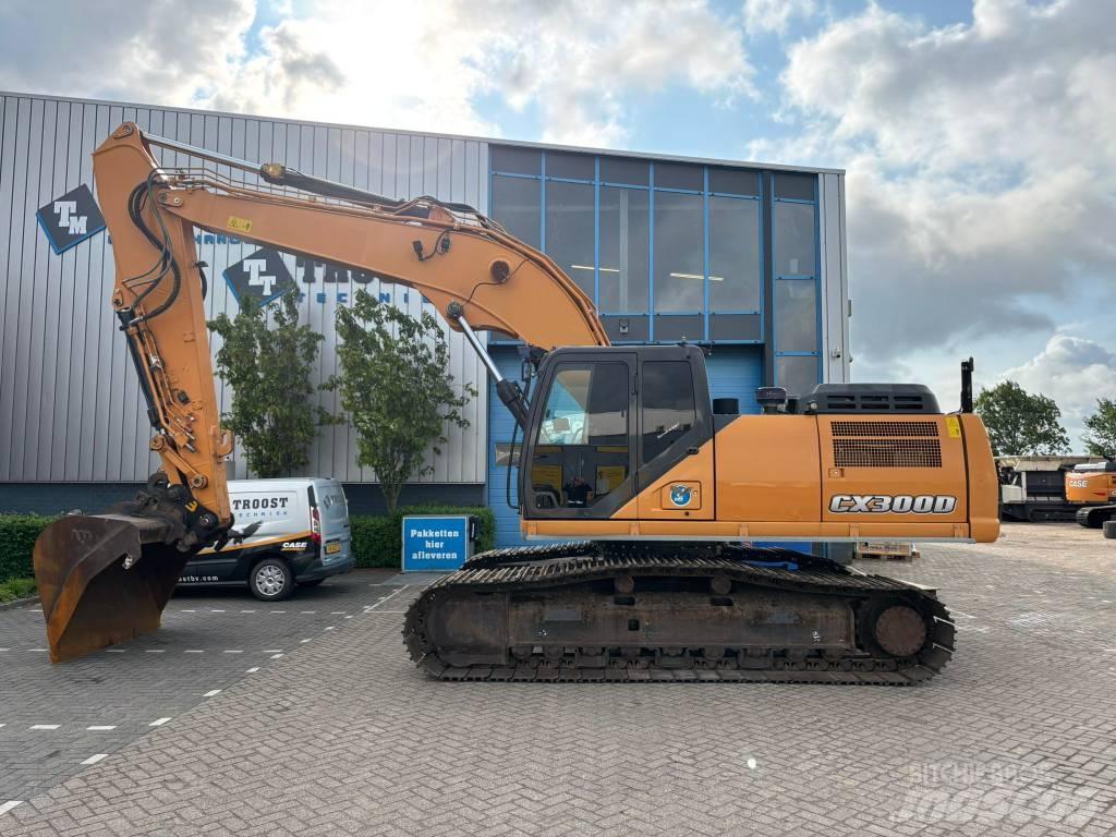 CASE CX300D Beltegraver