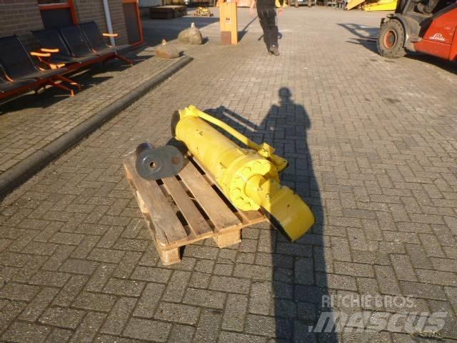 Komatsu WA600 Hydraulikk