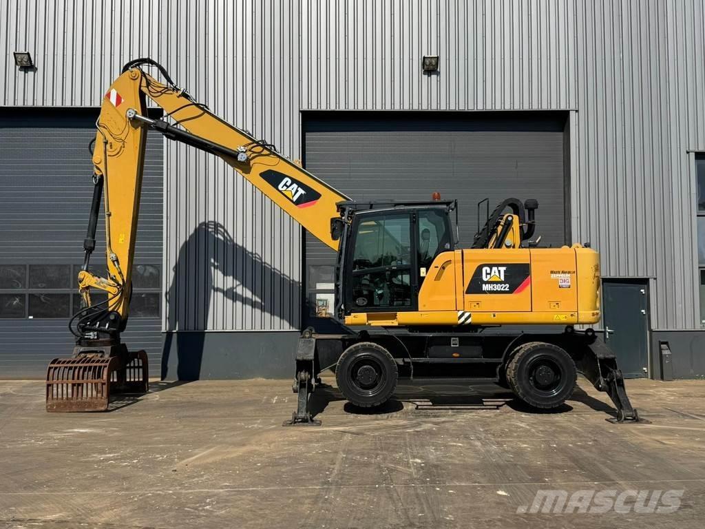 CAT MH3022 Gravemaskiner for avfallshåndtering