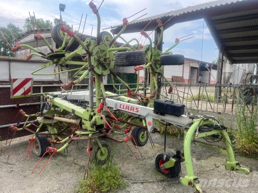 CLAAS Volto 1050 T Raker og høyvendere