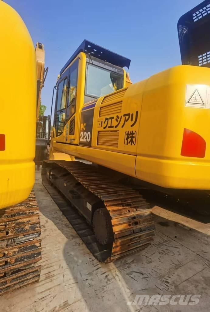 Komatsu PC 220-8 Beltegraver