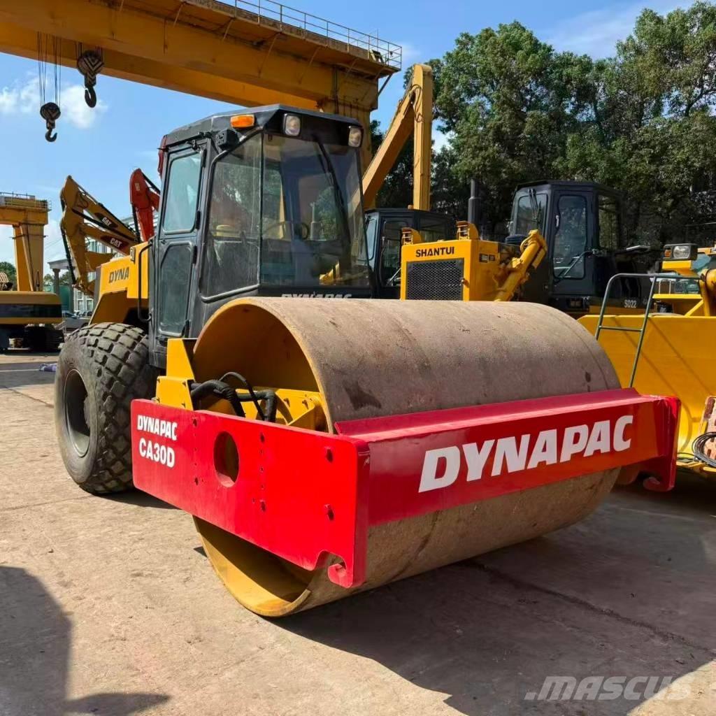 Dynapac CA30D Valsetog
