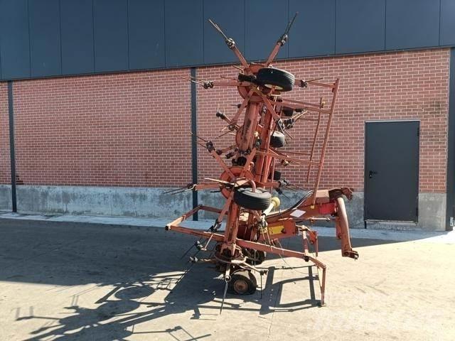 Kuhn GF8501 MH Raker og høyvendere
