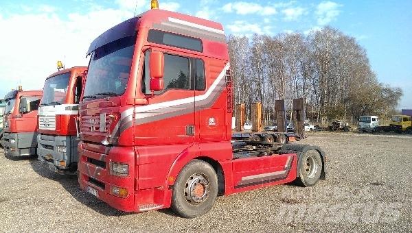 MAN 18.513 Trekkvogner
