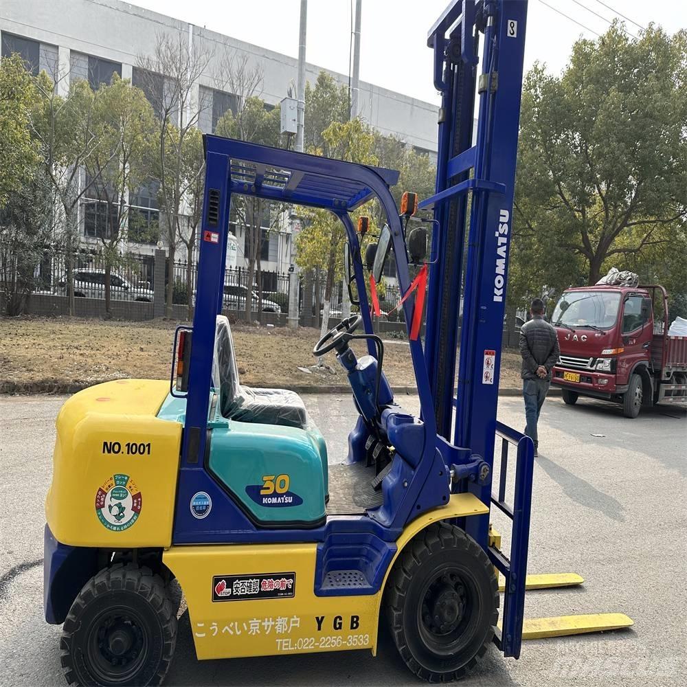 Komatsu FD30-14 Diesel Trucker