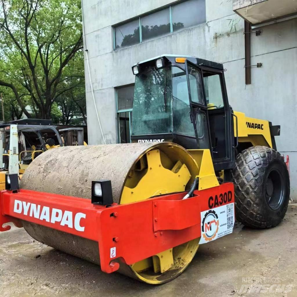 Dynapac CA30D Valsetog