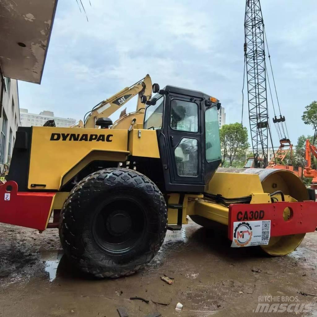 Dynapac CA30D Valsetog