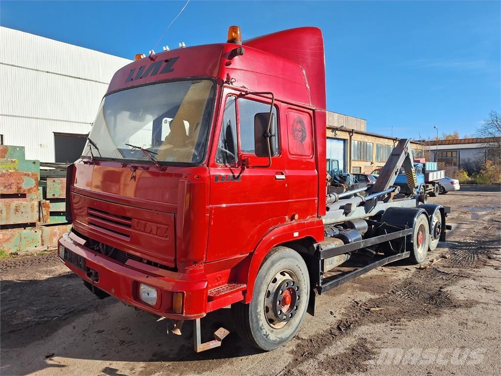 Liaz 24.33 PZV 6X2 Chassis