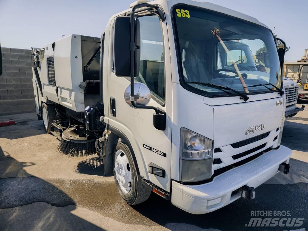 Isuzu NQR Gulvvaskemaskiner
