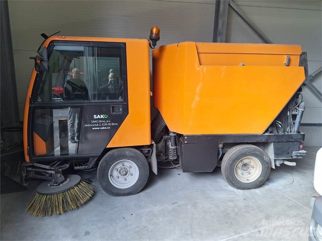 Bucher CC 2000 E2 Anlegg - Annet