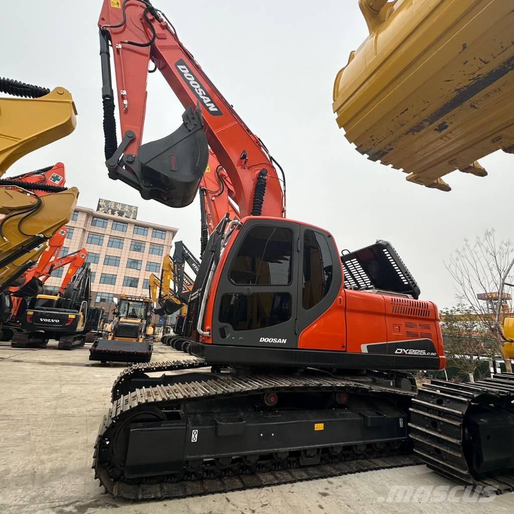 Doosan DX225LC-9C Beltegraver
