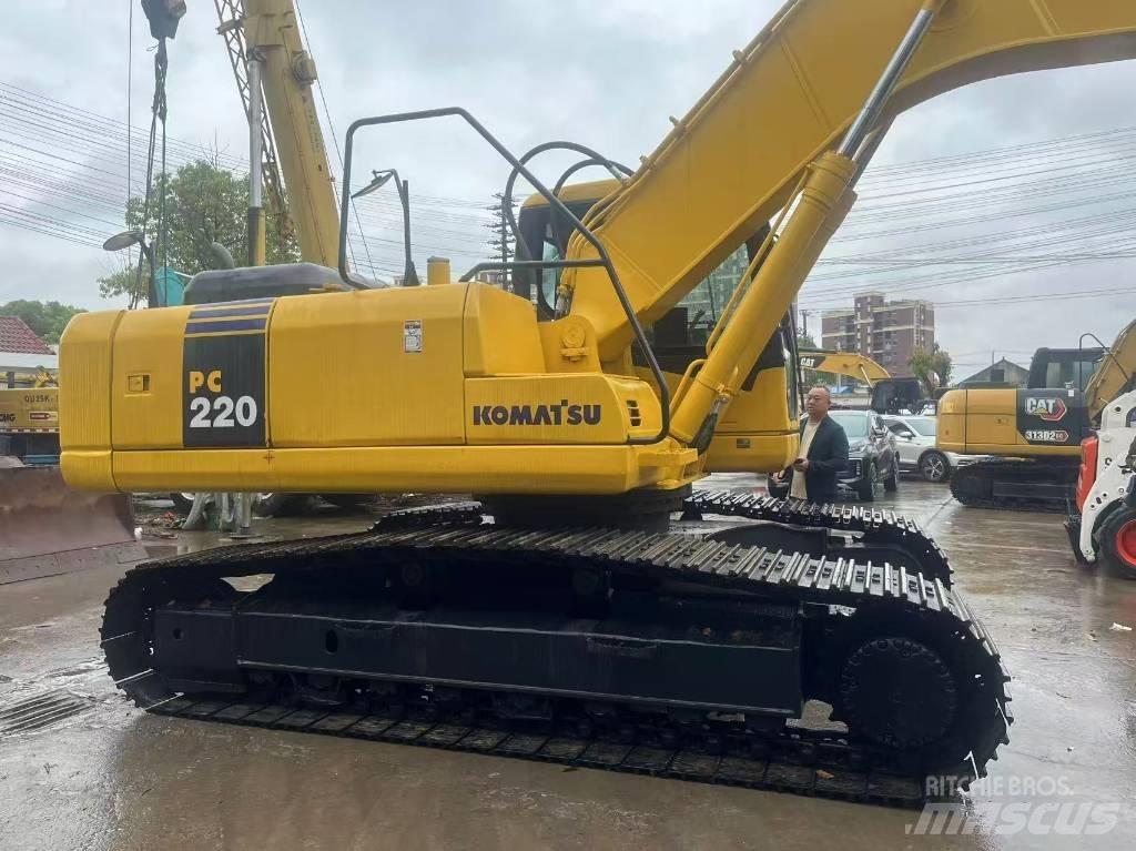 Komatsu PC 220-7 Beltegraver