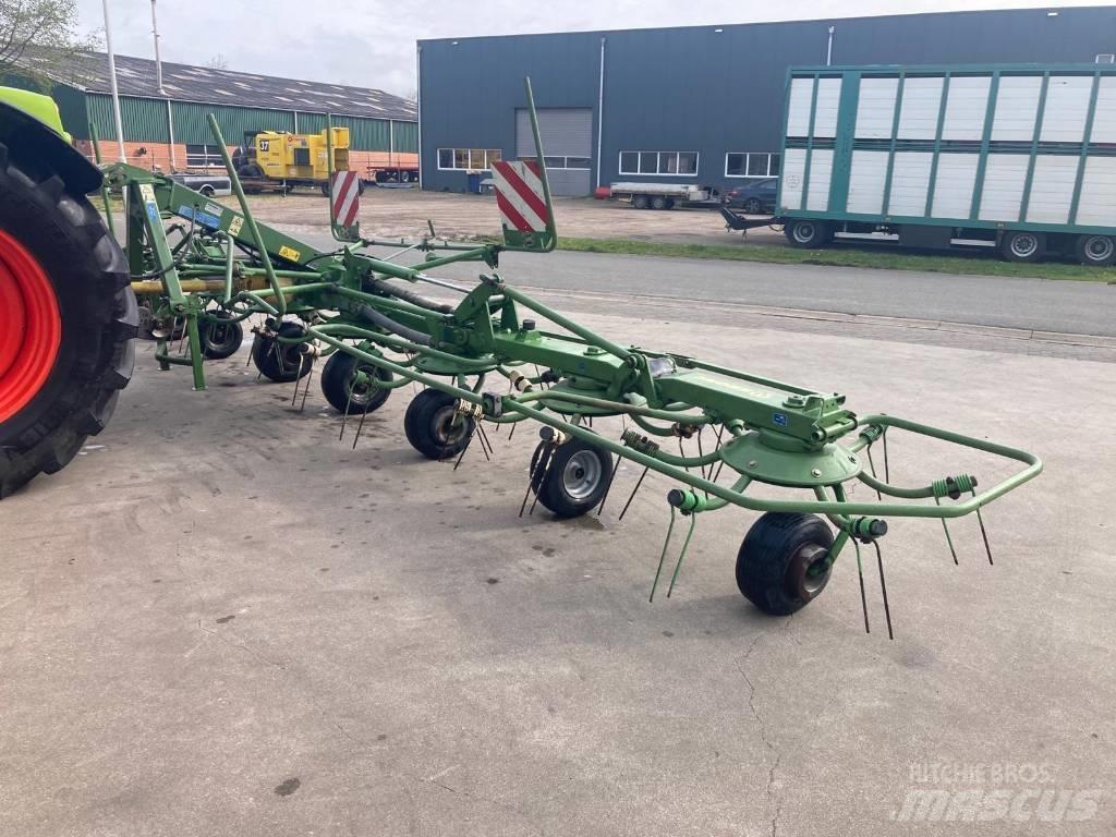 Krone KW 8.82 Raker og høyvendere