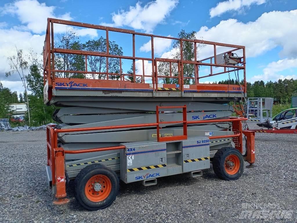 SkyJack SJ 9250 Sakselifter