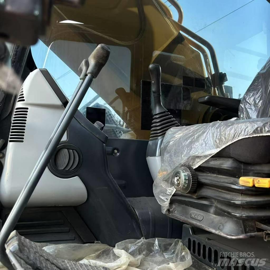 Komatsu 450 Beltegraver