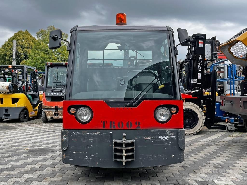 Linde P 250 Tauetraktor