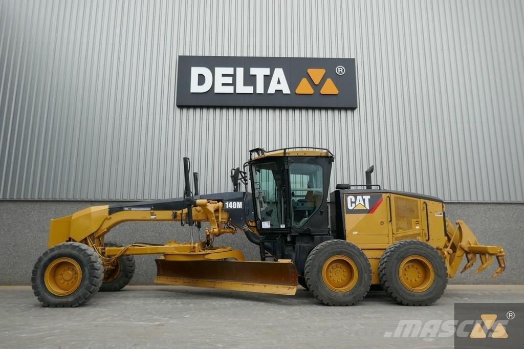 CAT 140M Veihøvler