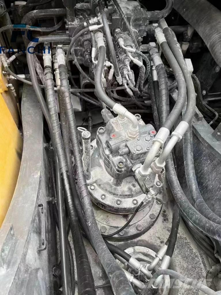 Volvo EC 240 B LC Beltegraver