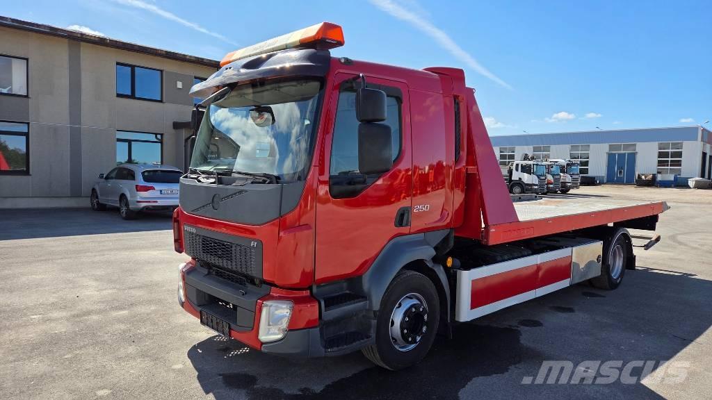 Volvo FL 250 4X2 Flatvogn med vinsj