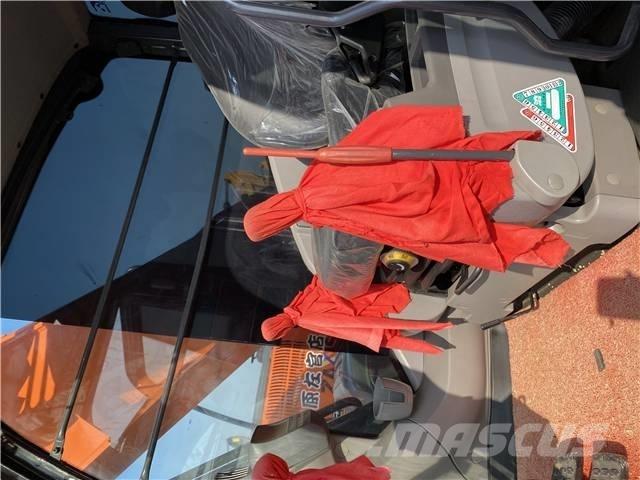 Hitachi ZX240 Beltegraver