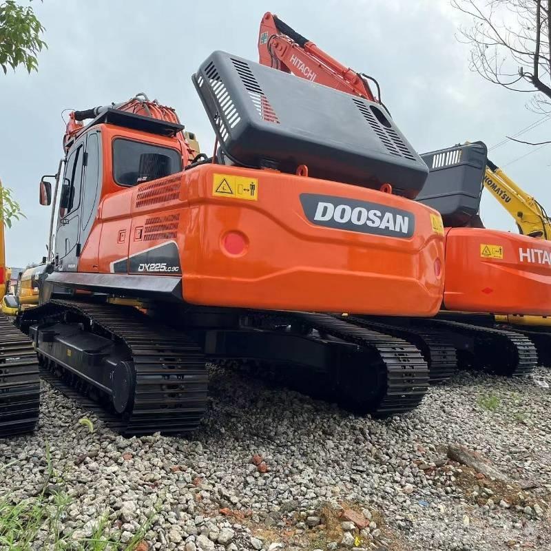 Doosan DX 225 Beltegraver