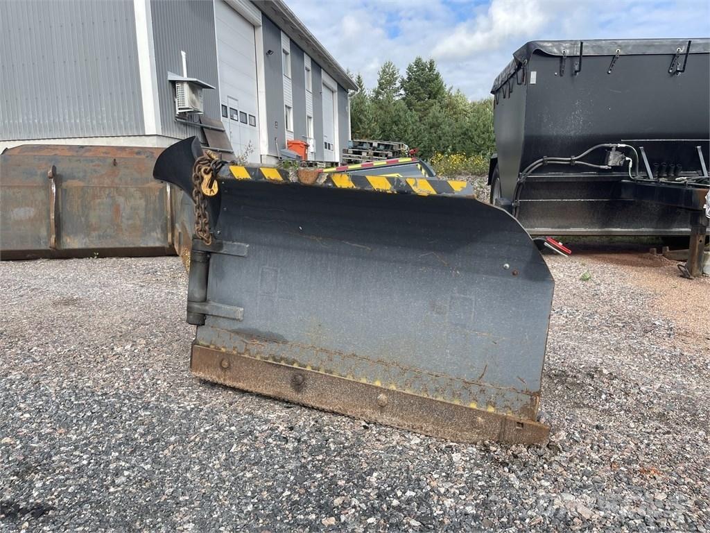  Vilakone Nivelaura Kompakttraktor tilbehør