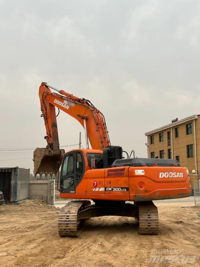 Doosan DX300LCA Beltegraver
