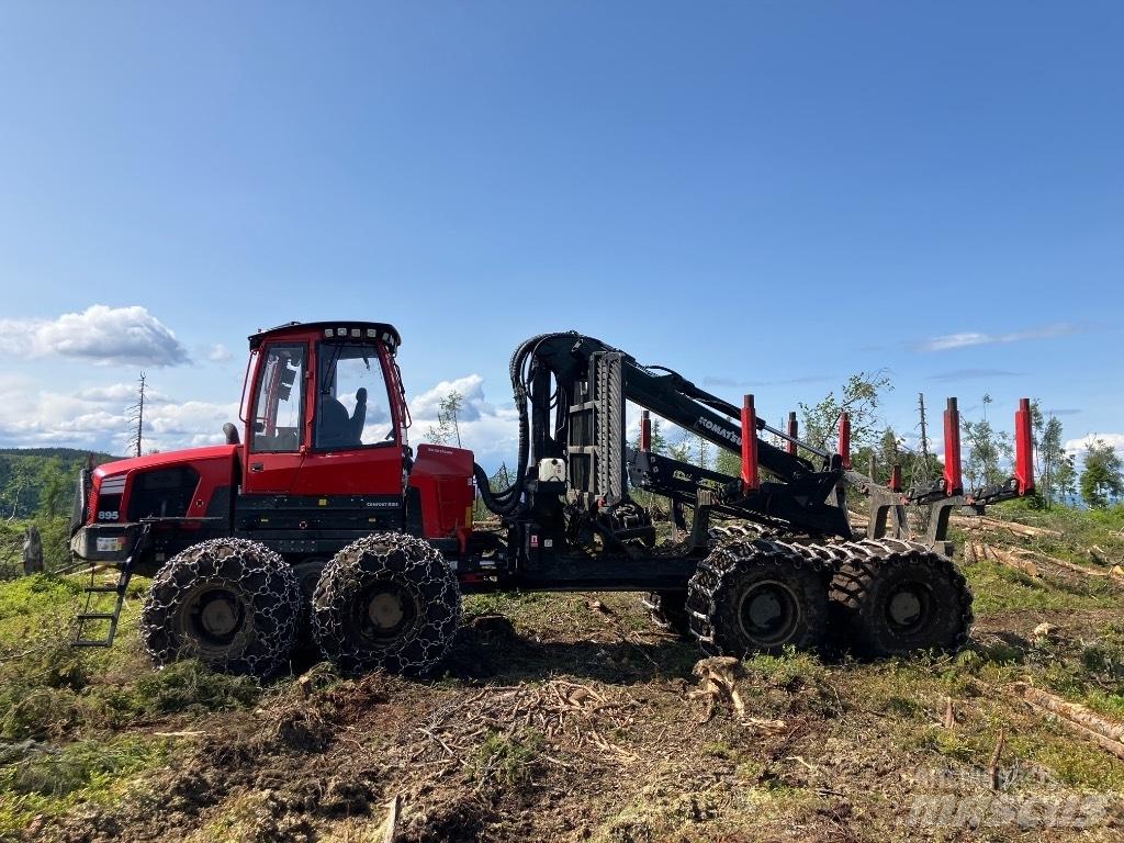 Komatsu 895 Lassbærere