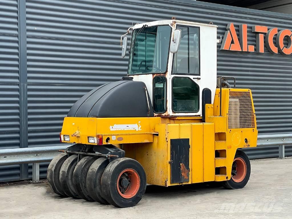 Dynapac CP 142 Gummihjulsvalser