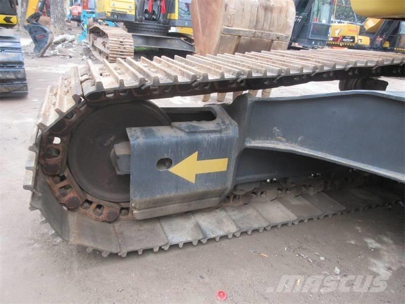 Komatsu PC 210 LC Beltegraver
