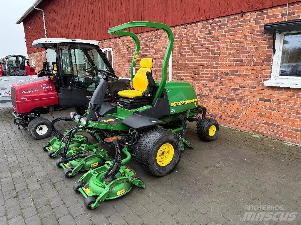 John Deere 8800 Sitteklippere