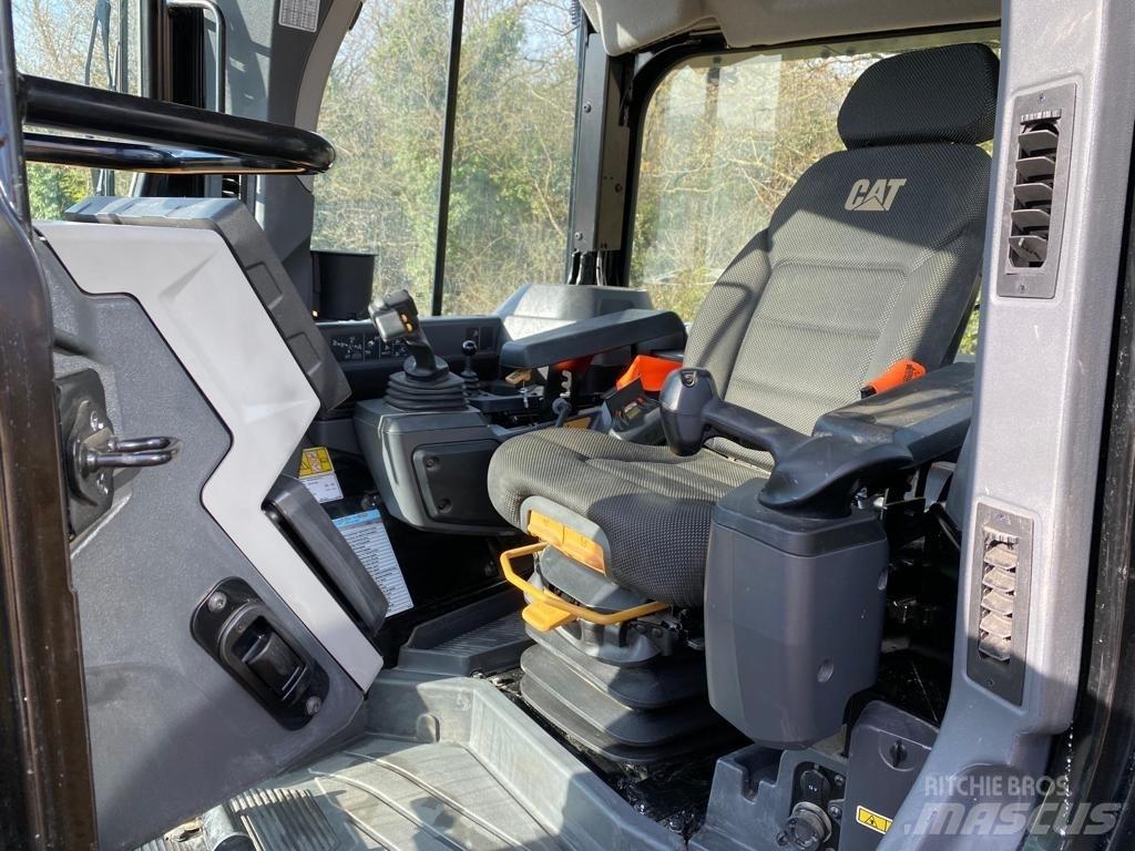 CAT D 6 Dozere Beltegående